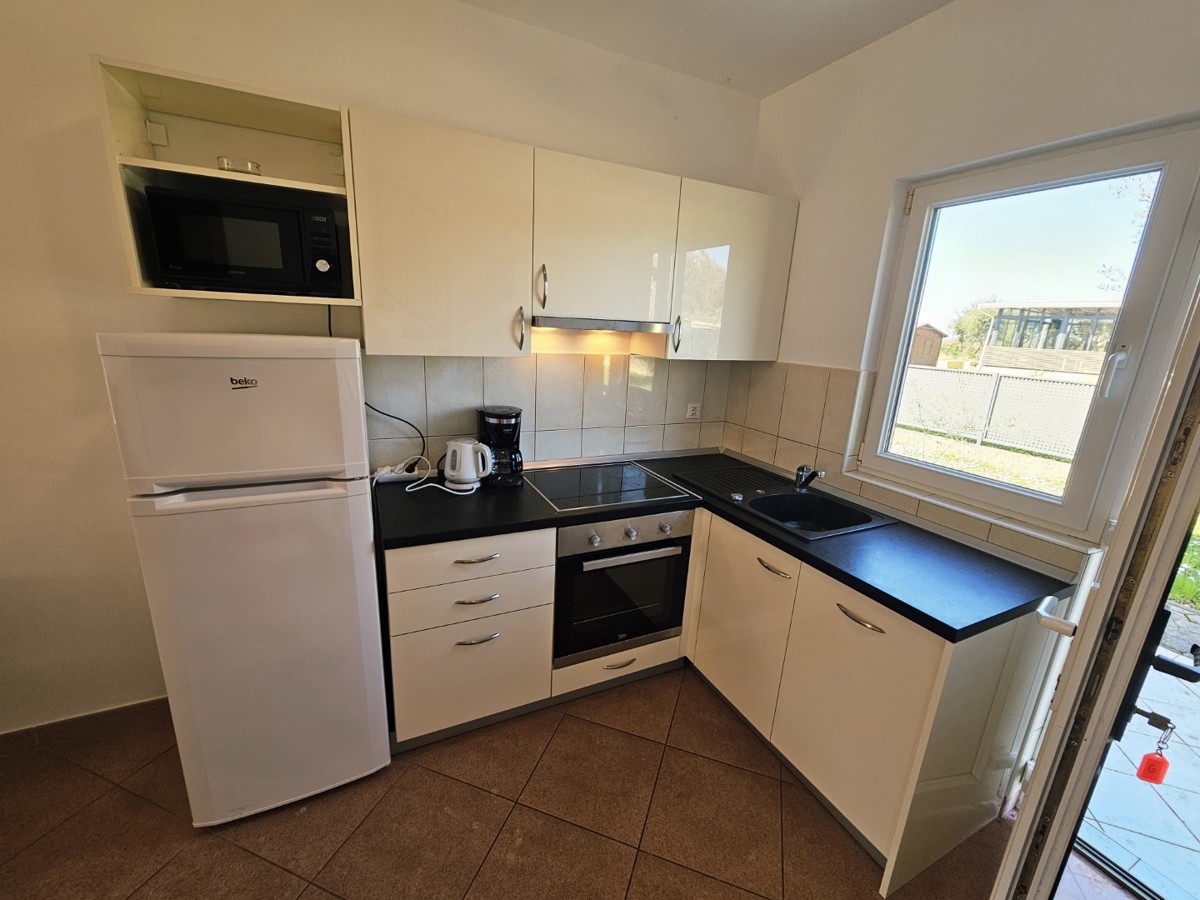 Vrstna hiša - 2 km do morja